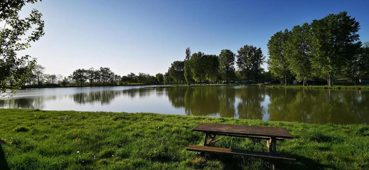 Ambérieux-en-Dombes L'Oasis Des Dombes酒店 外观 照片
